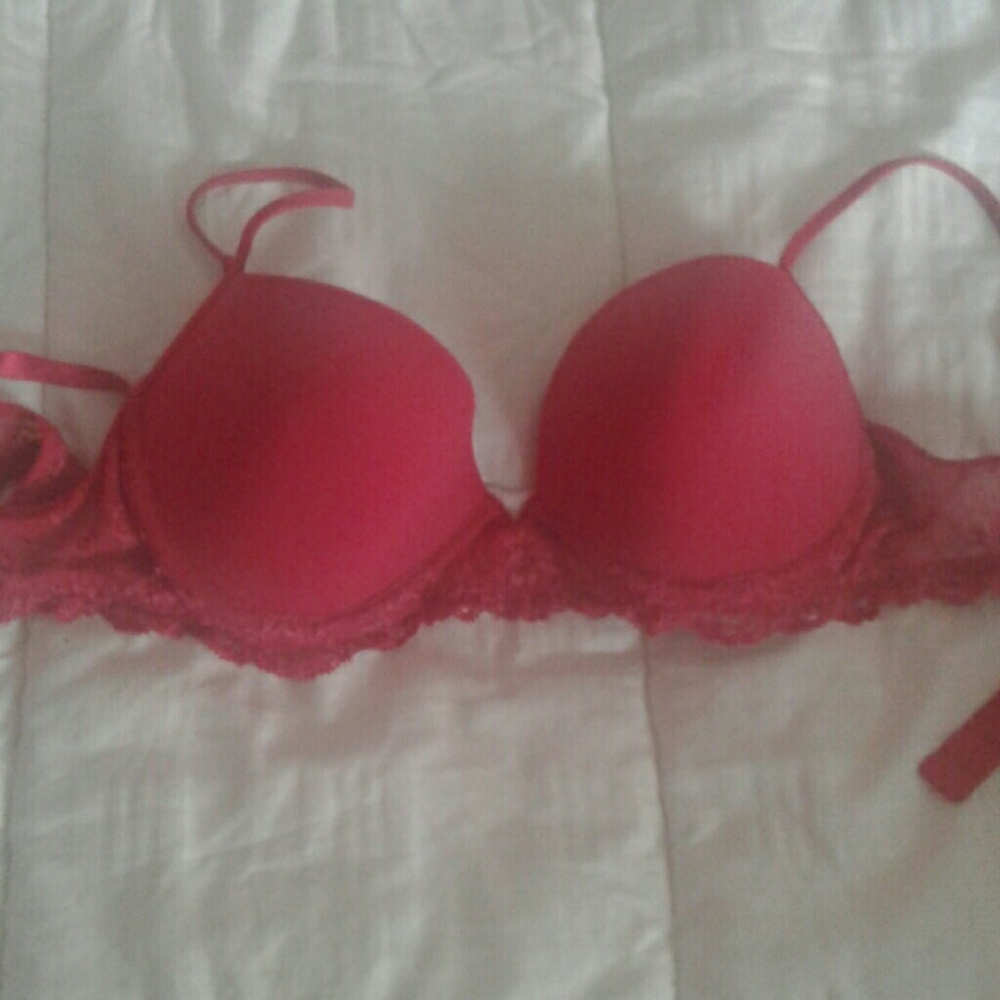Red bra Calvin Klein 36B